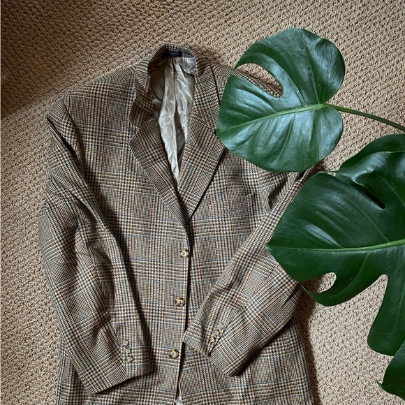 Pierre Cardin Paris Blazer. - Picture 2 of 4